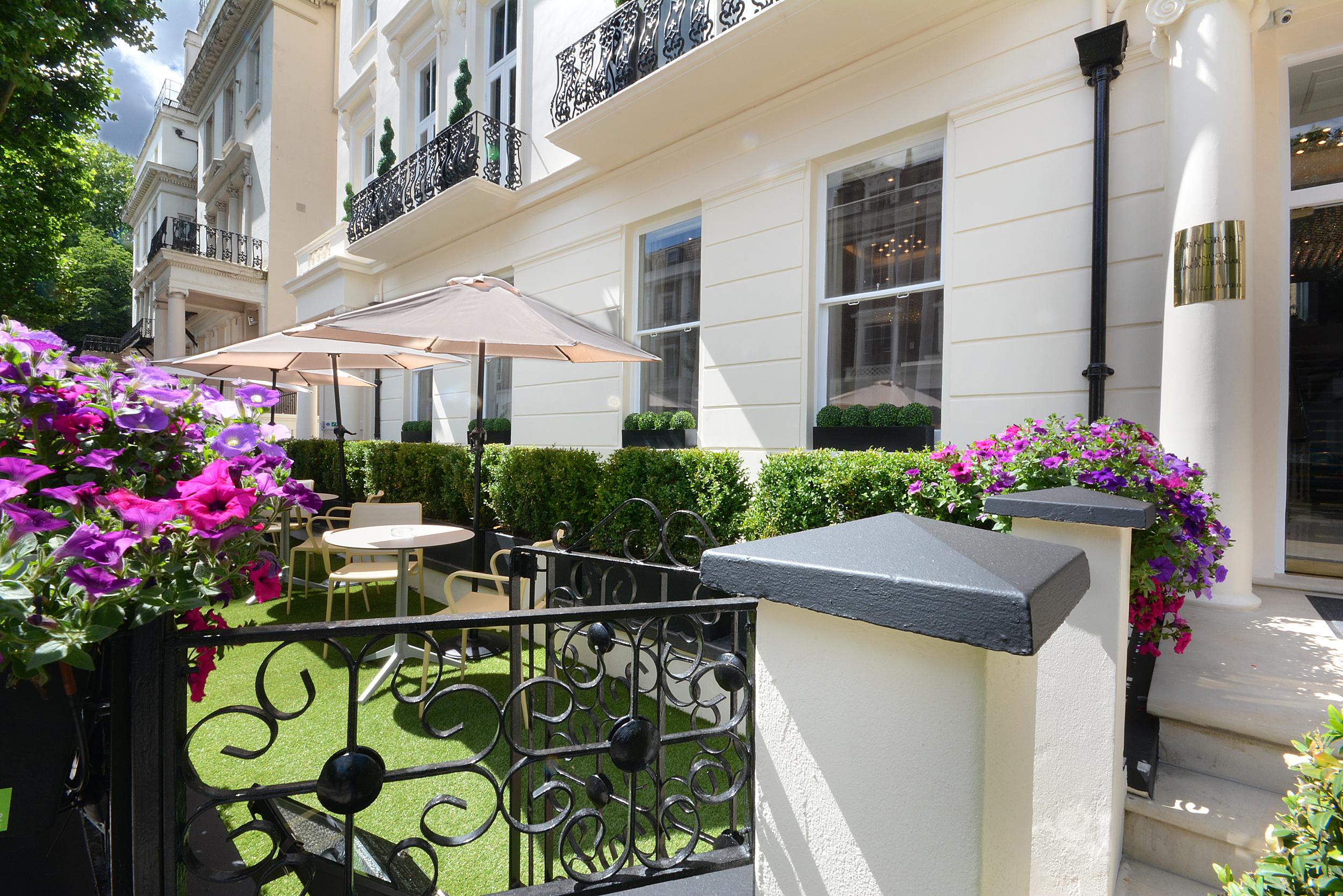 파크 그랜드 런던 랭커스터 게이트 호텔 외부 사진 The garden at 100 Eaton Square
